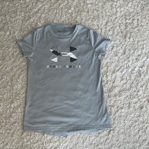 Girls YLG under armor shirt